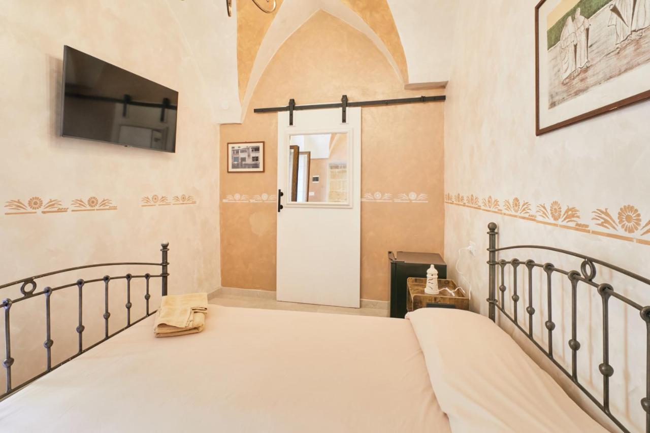 Centro Storico Rooms Gallipoli Exterior photo