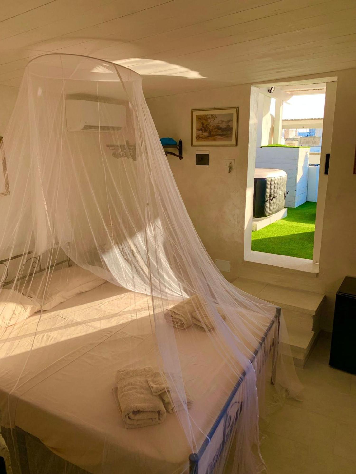 Centro Storico Rooms Gallipoli Exterior photo
